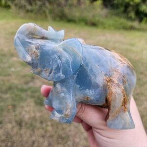 blue onyx elephant 4.5 in